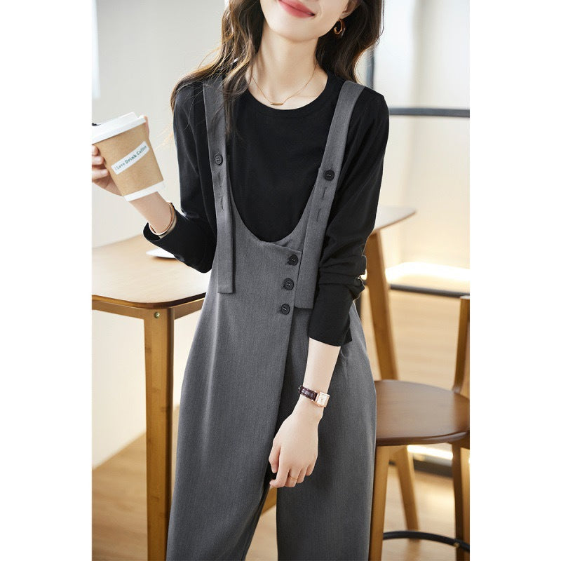 Dame dungaree med elegante knapdetaljer og feminin silhuet Stilla