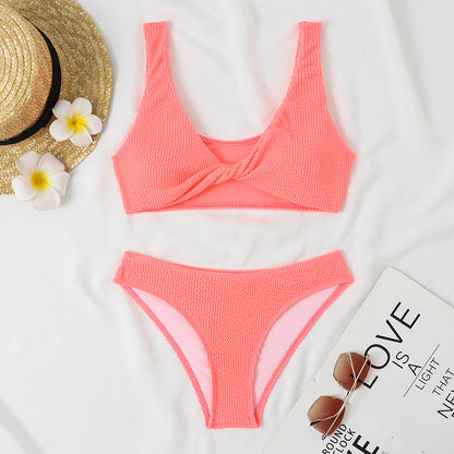 Damebadetøj med innovativt twist-design og høj talje Stilla