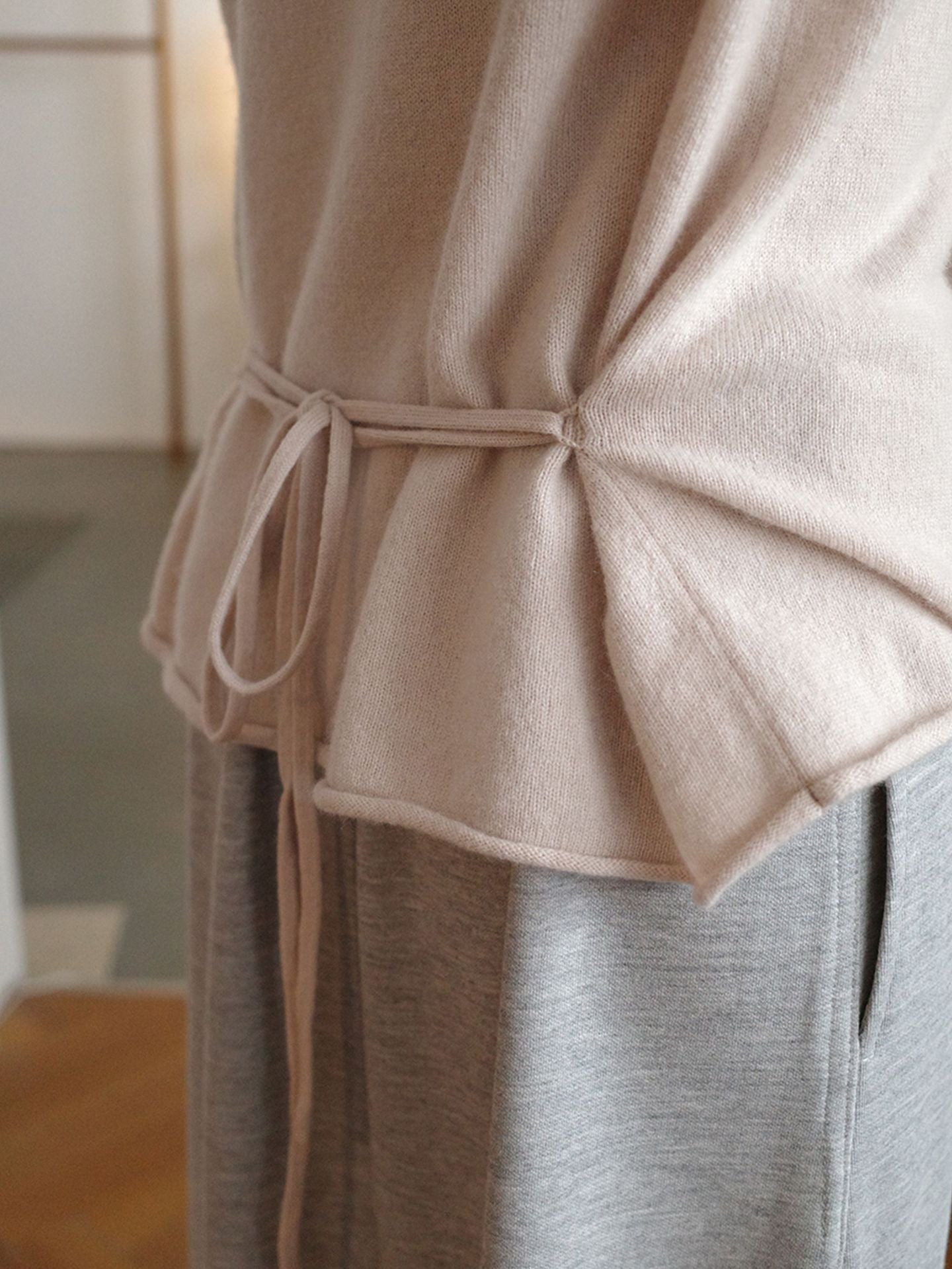 Dame afslappet overdel med taljerbar bælte og behagelig pasform Stilla