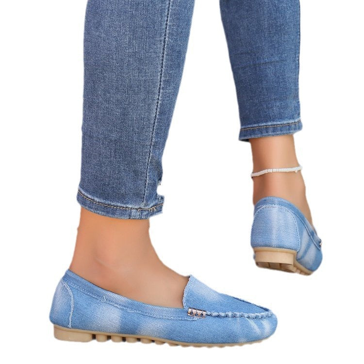 Dame mokkasiner med mod design i denim og dekorative kædeaccentuer Stilla