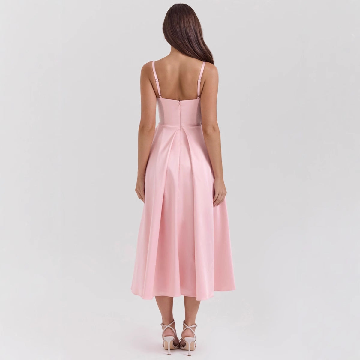 Dame A-linje aftenkjole med dyb V-udskæring og elegante spaghetti-stropper Stilla