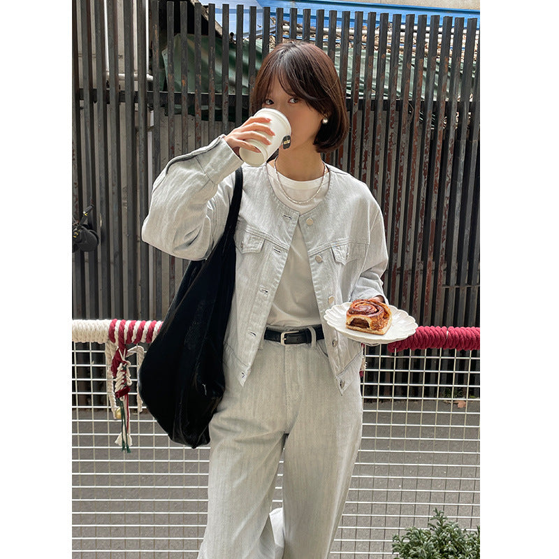 Dame afslappet denimjakke med knapdetaljer og moderne lommer Stilla