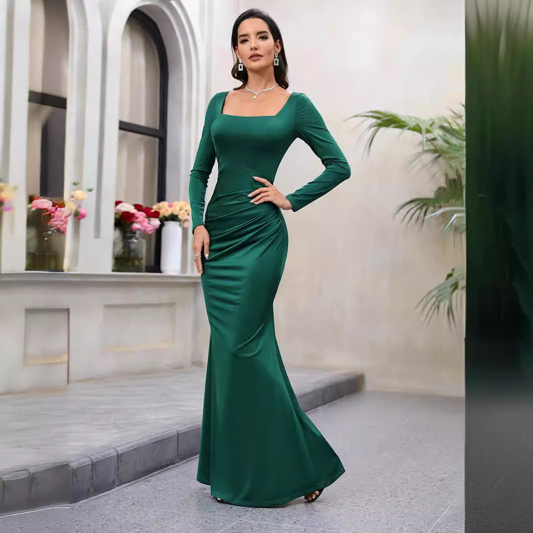 Dame Elegant gulvlængde kjole med smal pasform og gennemsigtige ærmer Stilla