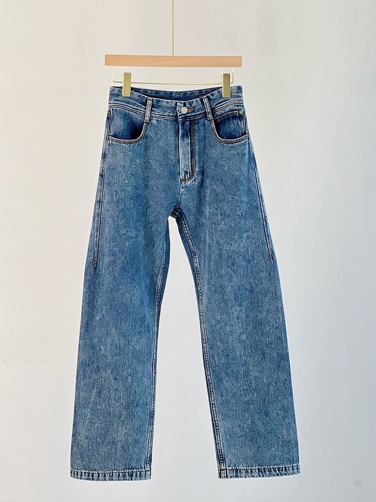Dame afslappede jeans i moderne, loose fit med frynset kant og vintage-inspirerede accenter Stilla