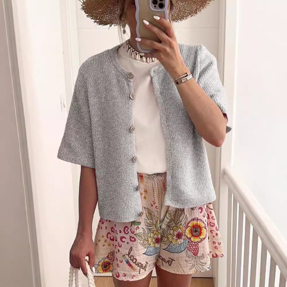 Dame åben strikjakke med elegante knapdetaljer Stilla