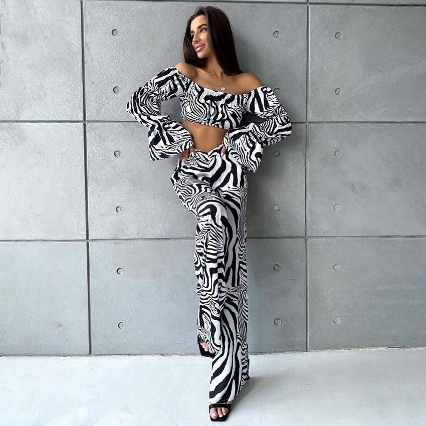 Dame cropped top og brede bukser i dyreprint Stilla