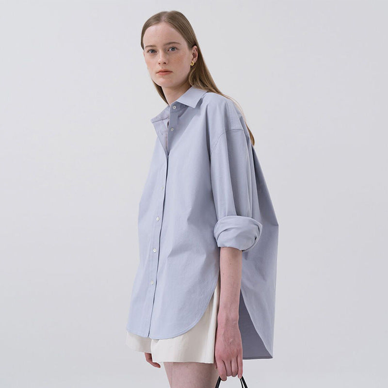 Dame afslappet skjorte med overskårne skuldre og fin bomuldsstruktur Stilla