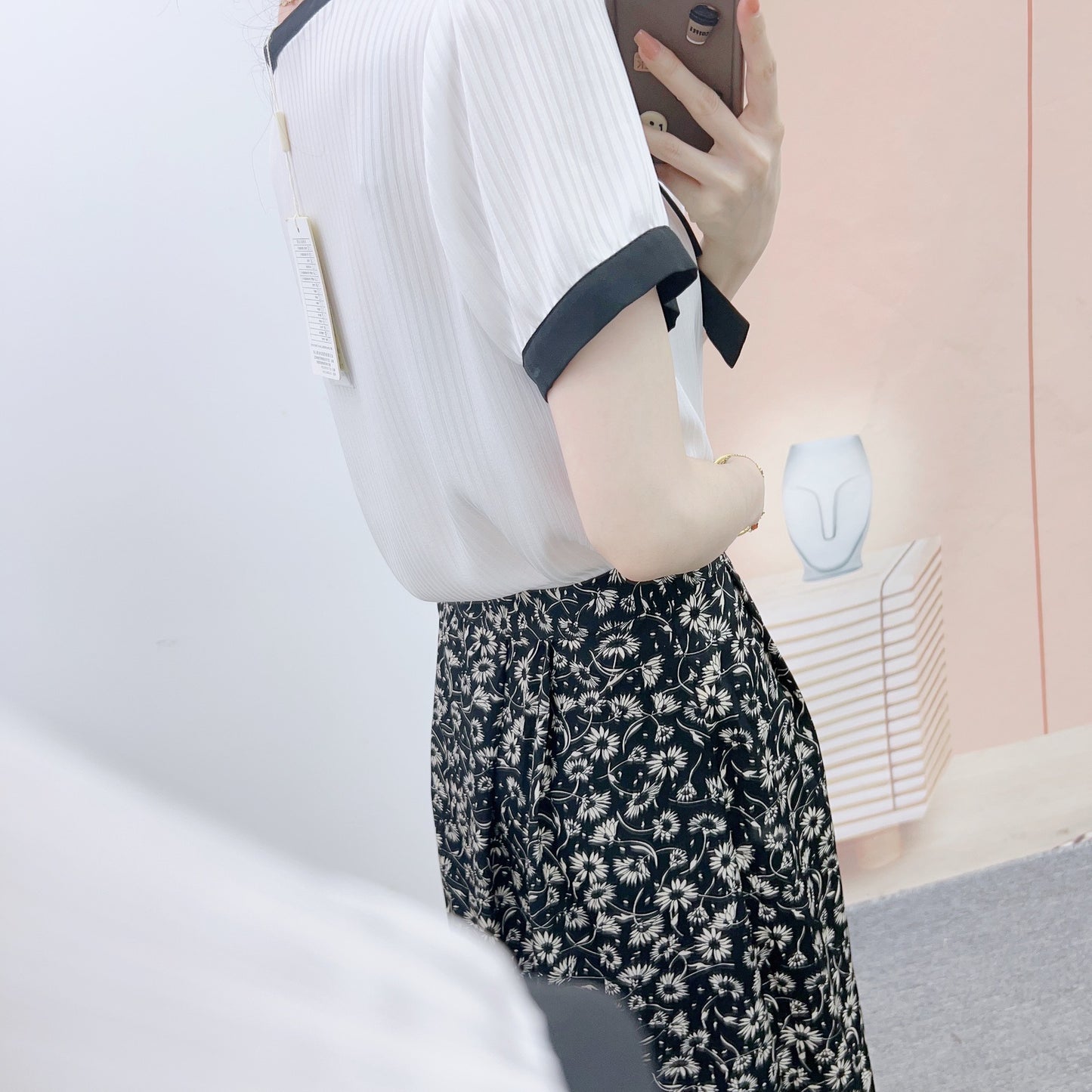 Dame Elegant Bluse med Sløjfeakcent og Blomsterprint Nederdel Stilla