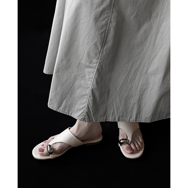 Dame Elegant Åben-Tå Rutsj-Sandaler med Dekorativ Metal Accent Stilla