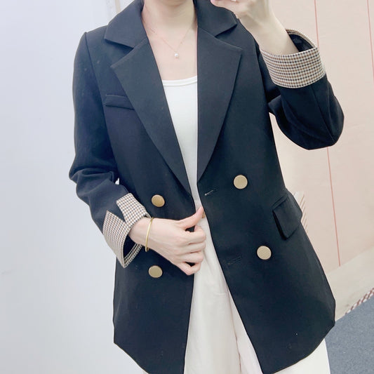 Dame elegant blazer med dobbelt række knapper og moderigtige applikationer Stilla