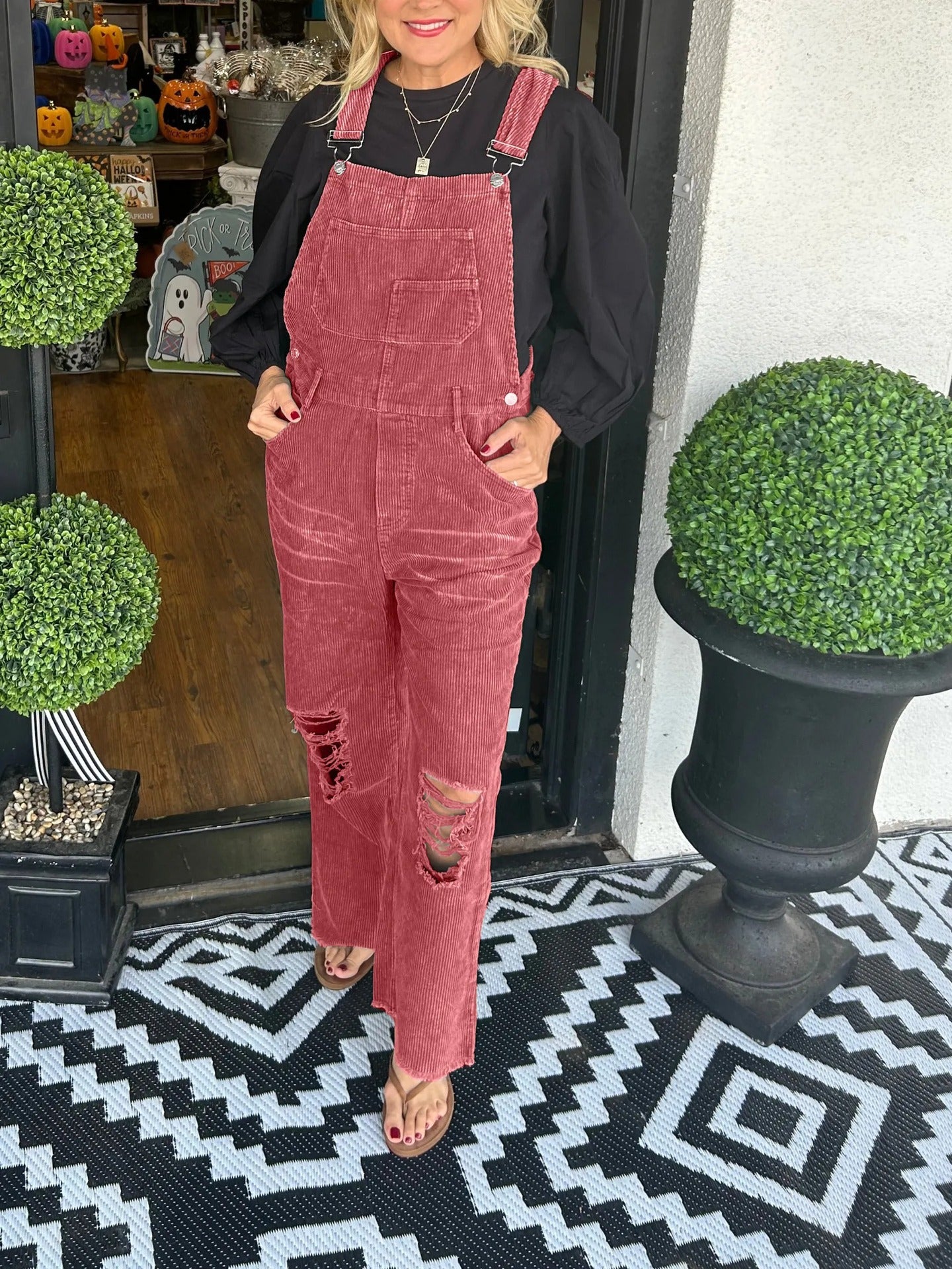 Dame overalls med brede ben og destroyed-detaljer Stilla