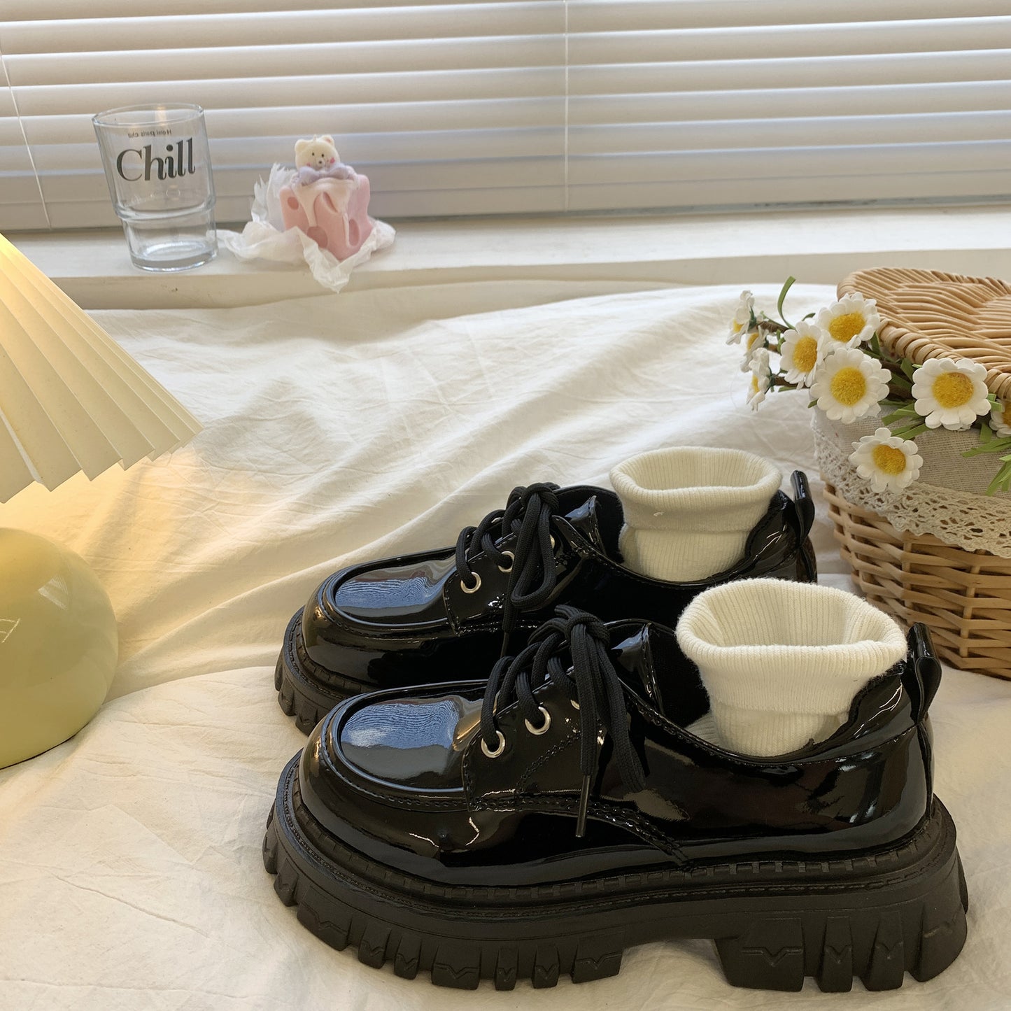 Dame Sneakers i moderne sokdesign med glat overflade Stilla