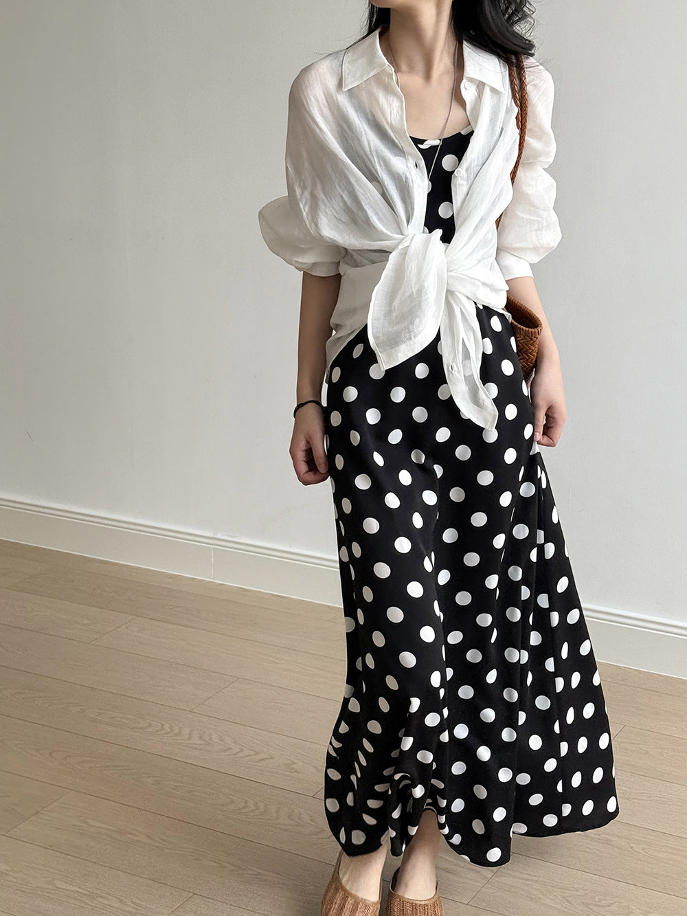 Dame afslappet linned blouse med elegant fald og klassisk krave Stilla