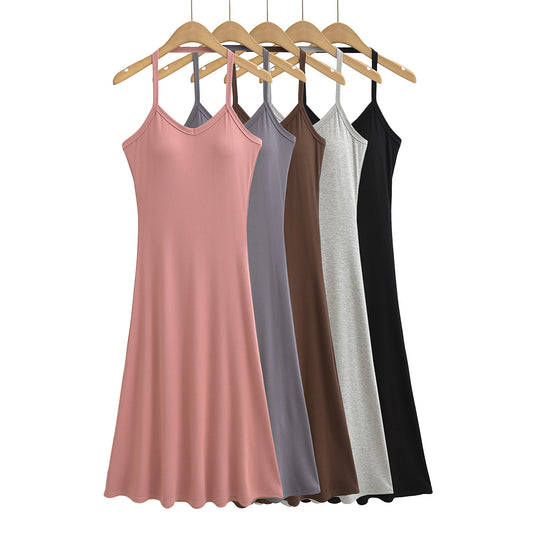 Dame afslappet spaghetti-strop kjole lavet af blødt stof med elegant snit Stilla