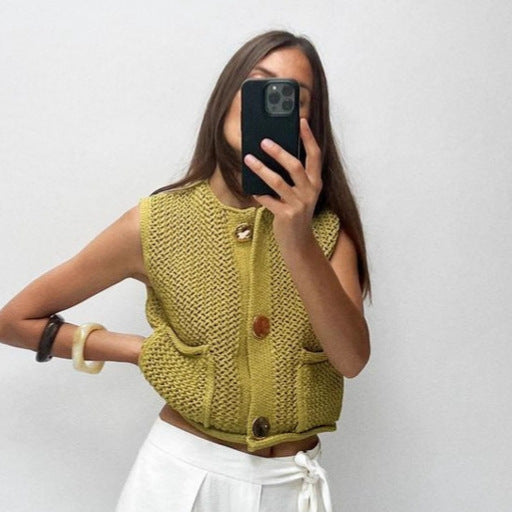 Dame strikvest med gennembrudt struktur og praktiske lommer Stilla