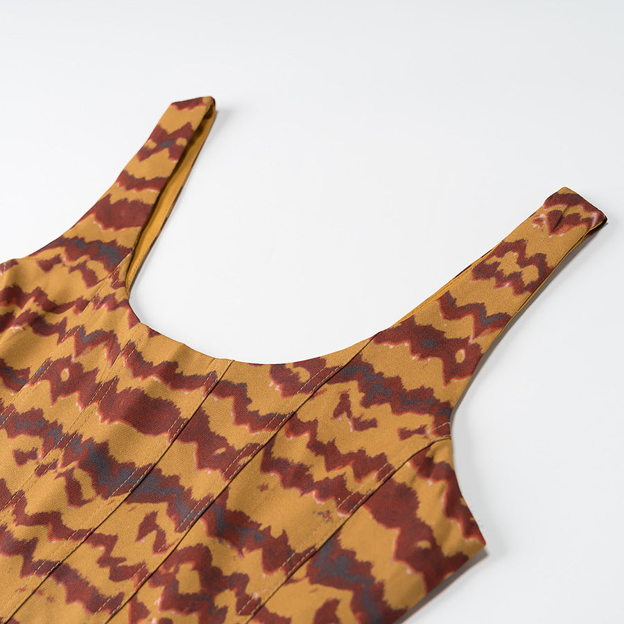 Dame Crop-Top med unikt Ikat-mønster og figursyet silhuet Stilla