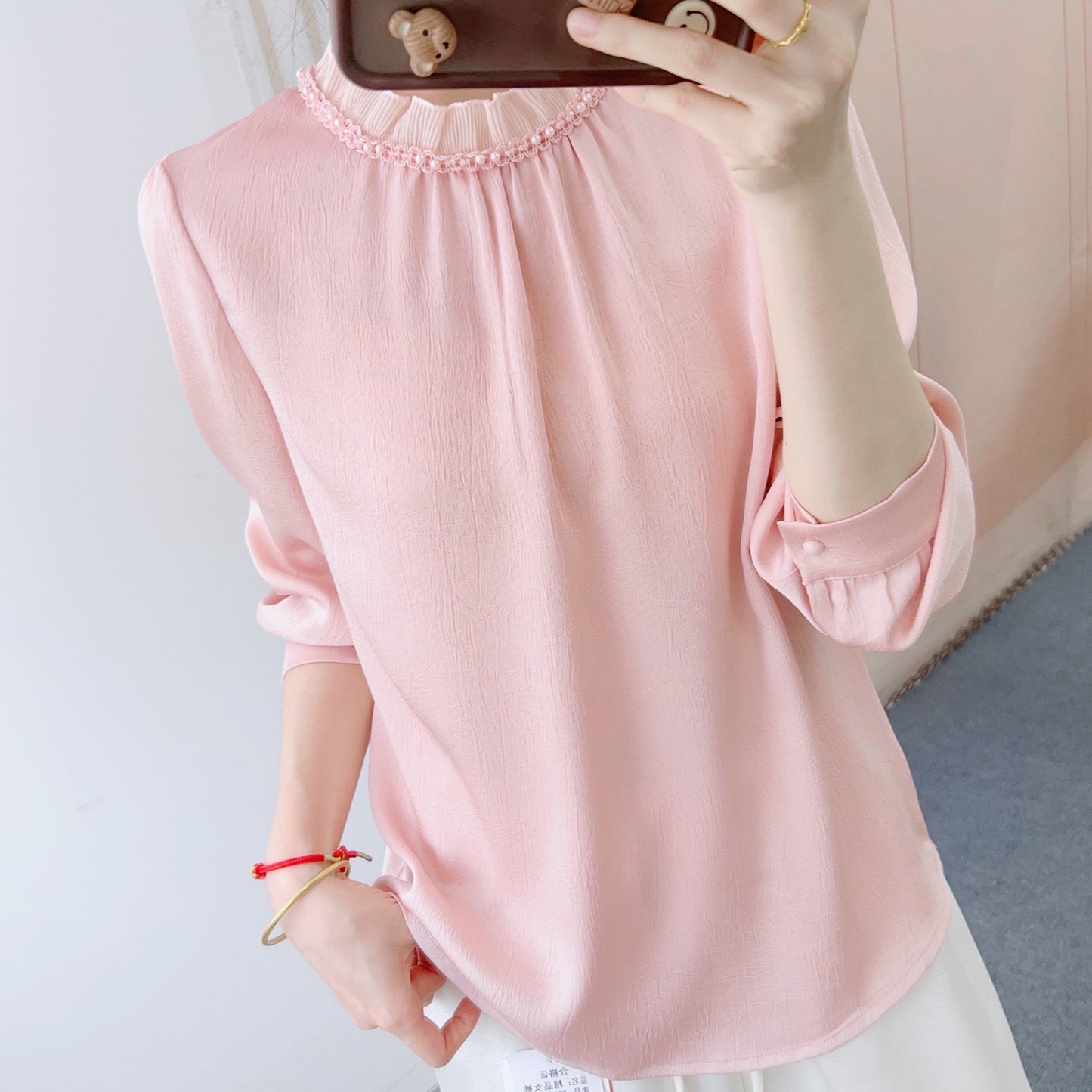 Dame elegant bluse med perlebesat krave og afslappet snit Stilla