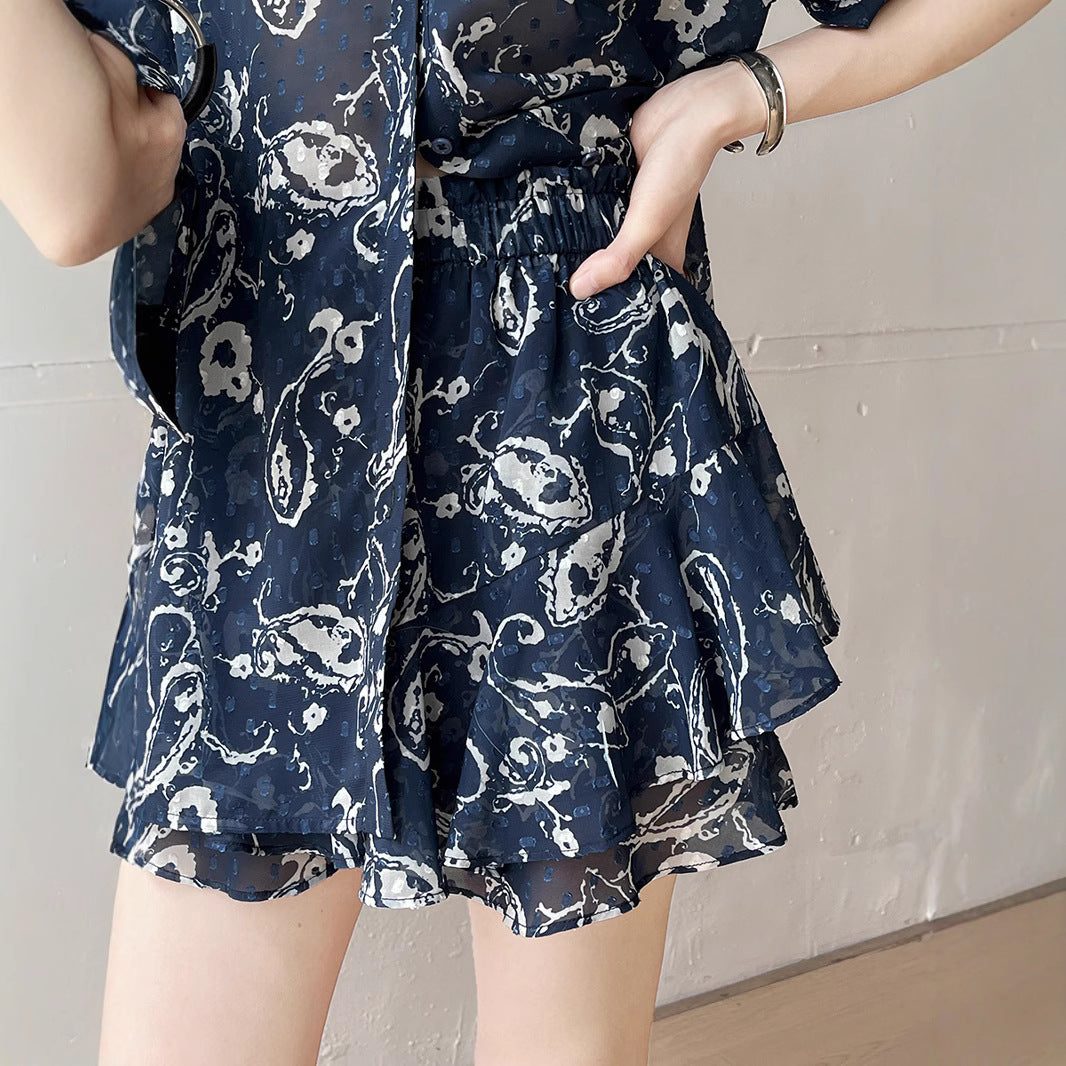 Dame afslappet bluse- og shorts-sæt lavet af kvalitetsmateriale med blomstermotiv Stilla