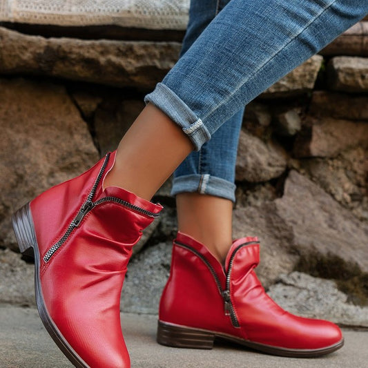 Dame Ankelstøvler med moderne slip-on design og praktiske lynlåse Stilla