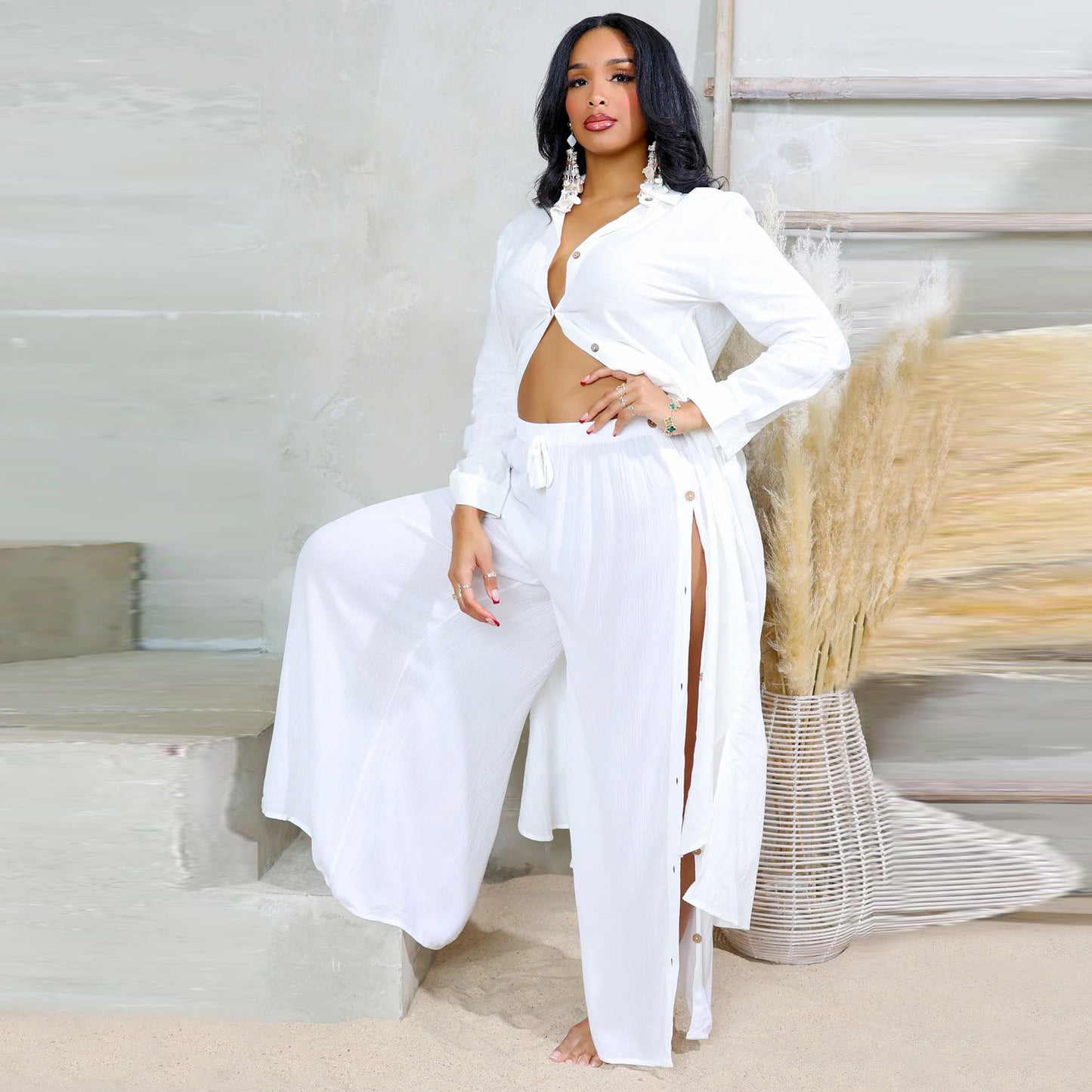 Dame afslappet fritidssæt med gennemgående skjorte og vide bukser Stilla