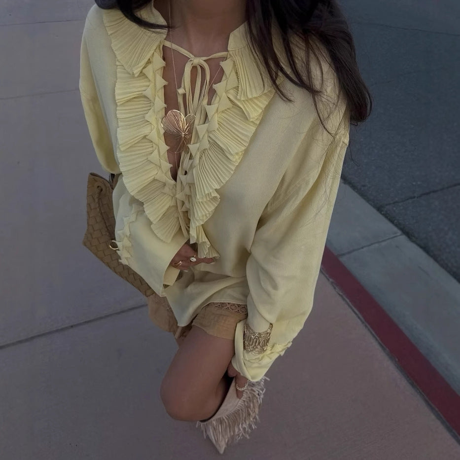 Dame afslappet bluse med raffinerede flæser og lange ærmer Stilla