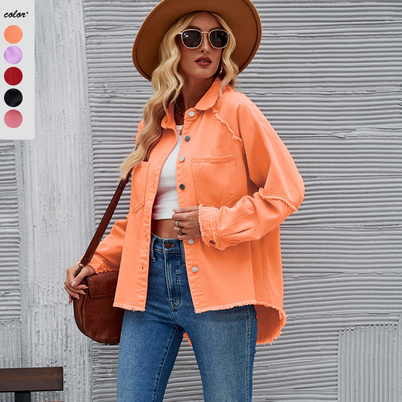 Dame Denimjakke med afslappet snit og frynset detaljer Stilla