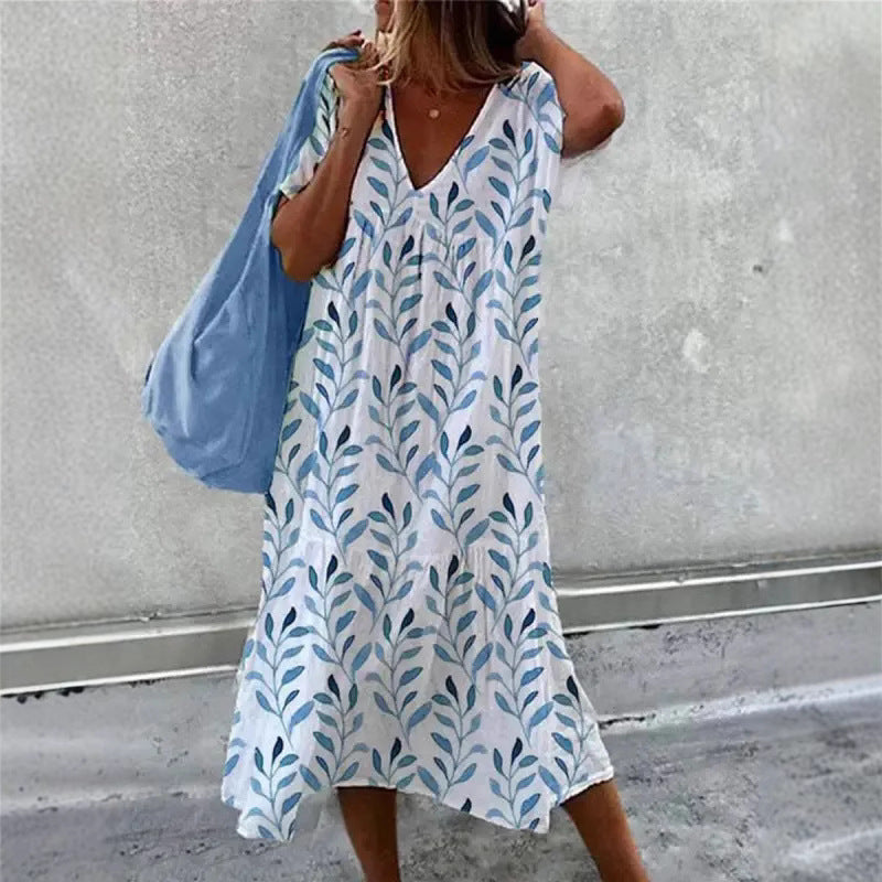 Dame afslappet sommerkjole med V-hals og flæsedetaljer Stilla