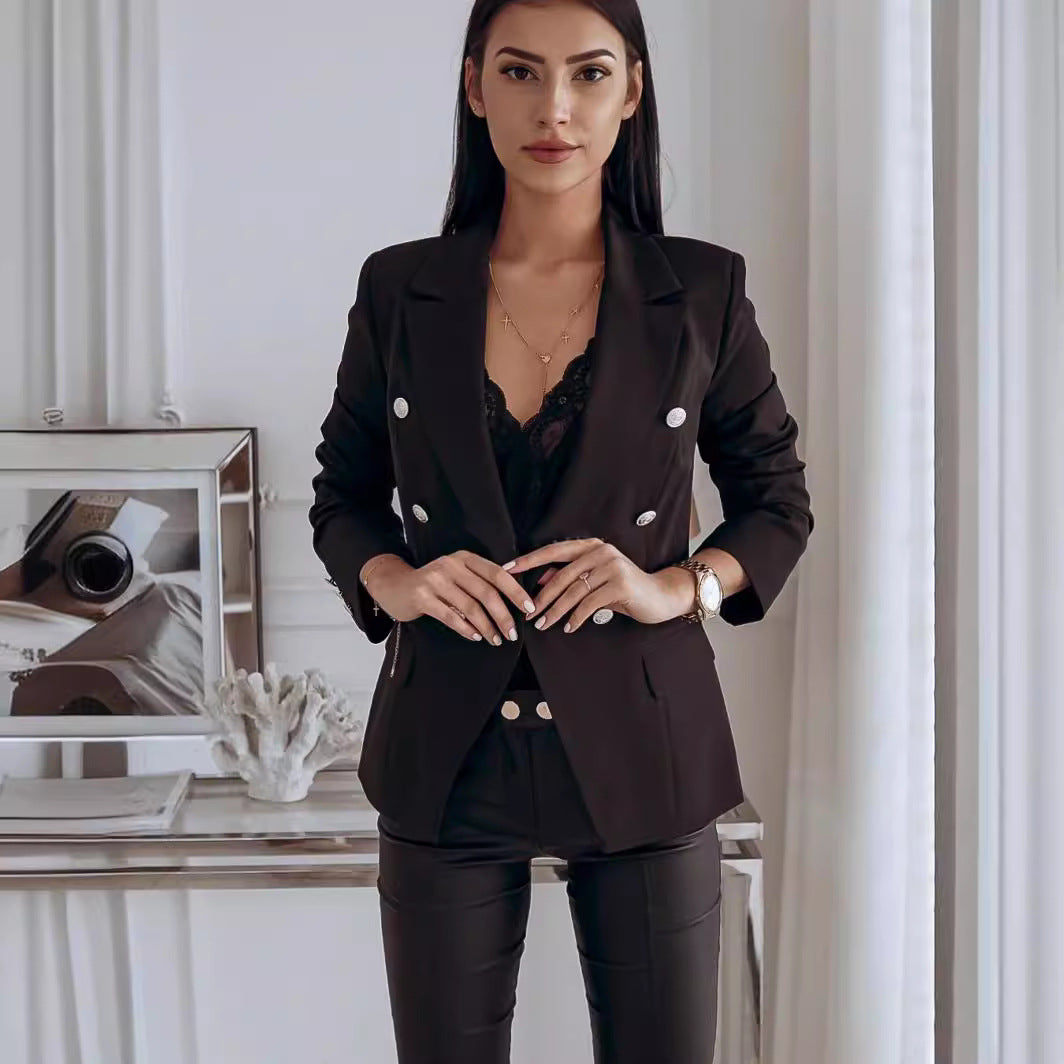 Dame elegant blazer med dobbelt knaplukning og moderne lommer Stilla