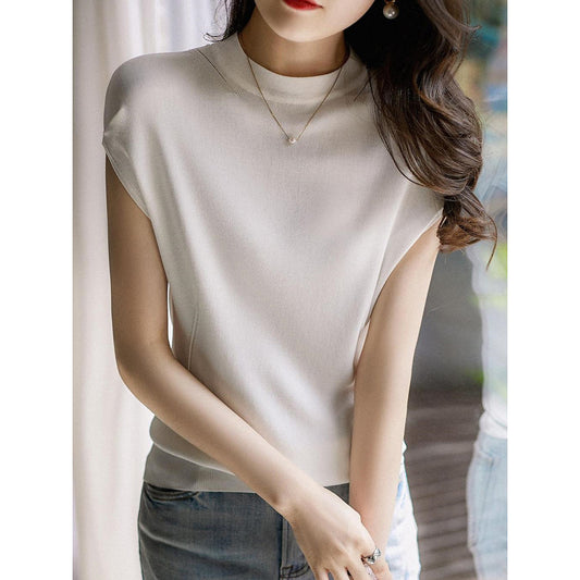 Dame elegant højhalset top med korte ærmer og fin struktur Stilla