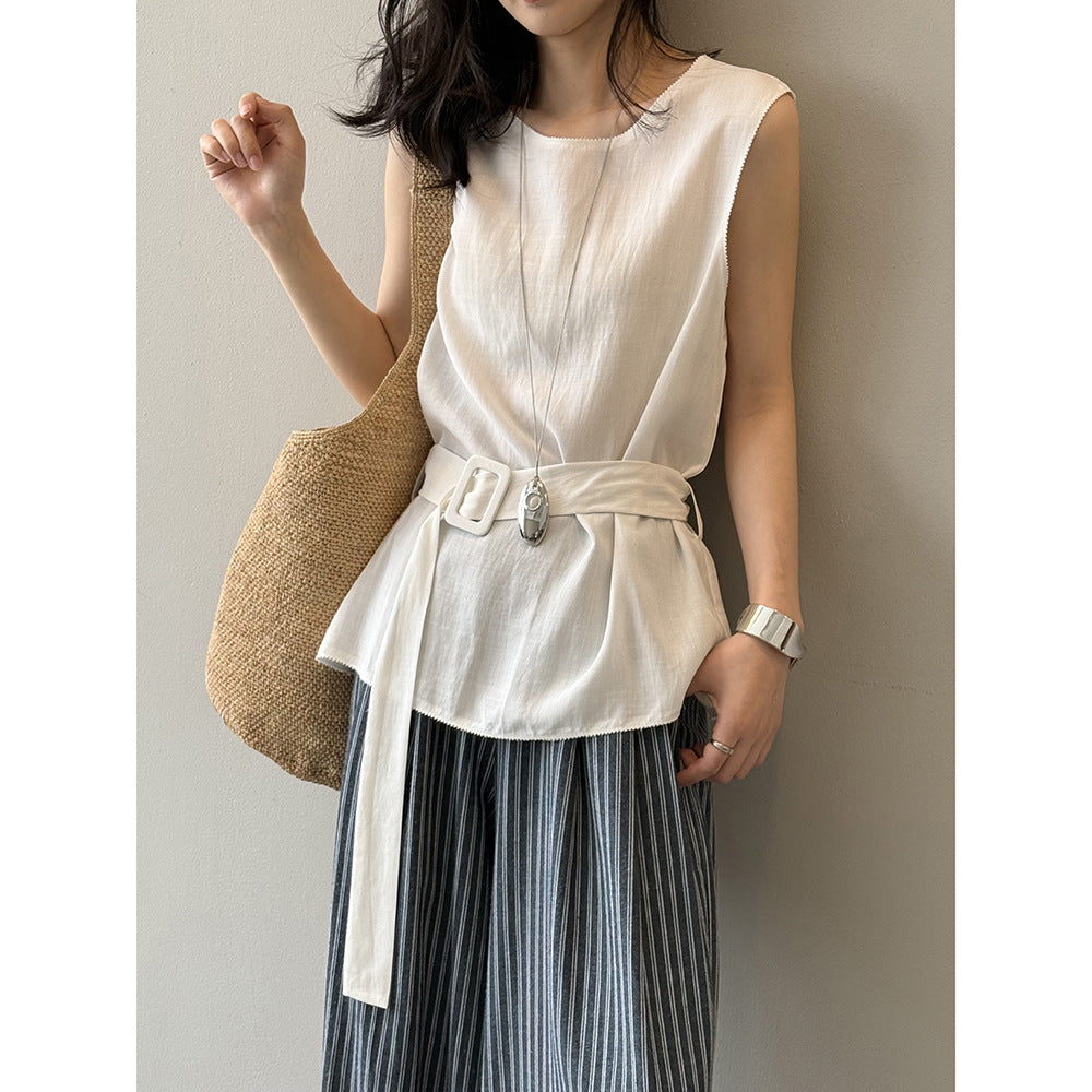 Dame afslappet indpakningsbluse lavet af højkvalitets viskose-blanding med ensfarvet design og sidelæns bindebånd Stilla