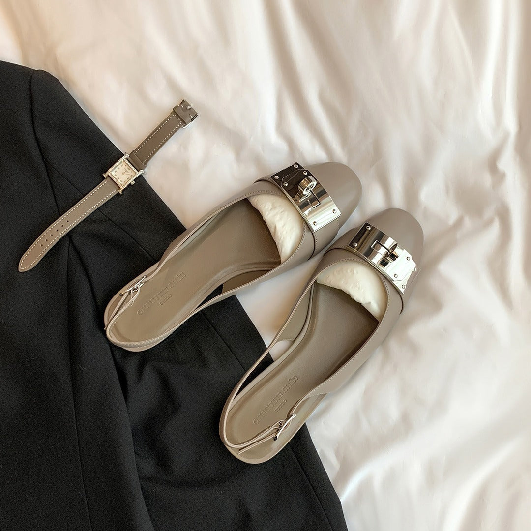 Dame elegant Slingback Ballerinas med spids tåform og dekorativt metallelement Stilla