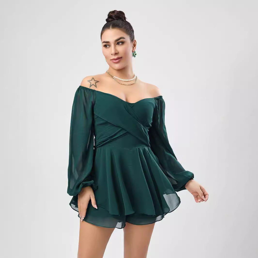 Dame romantisk jumpsuit med off-shoulder-design og flæsedetaljer Stilla