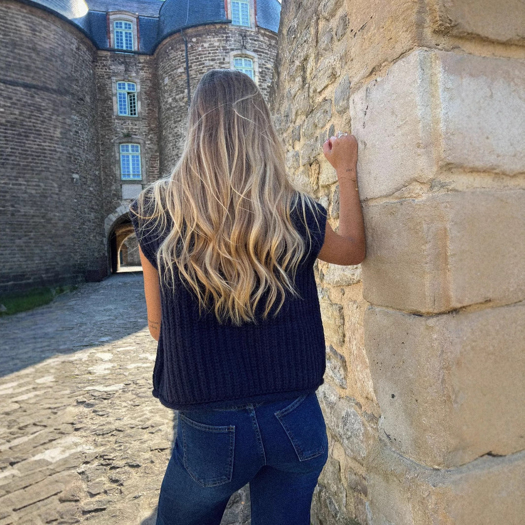 Dame strik-vest med elegant mønster og afslappet skæring Stilla