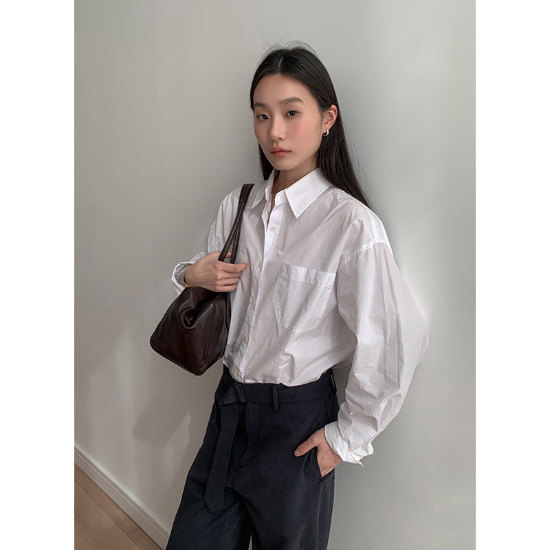 Dame afslappet oversized skjorte med fin struktur og brystlomme Stilla