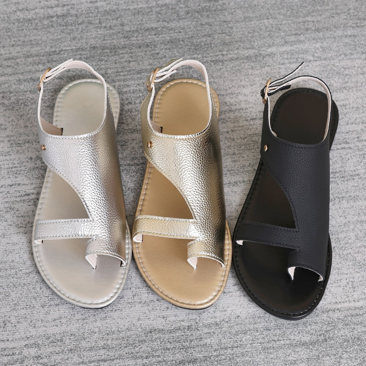 Dame åbne tæer-sandaler med elegant metallic-design og komfortabel fodseng Stilla
