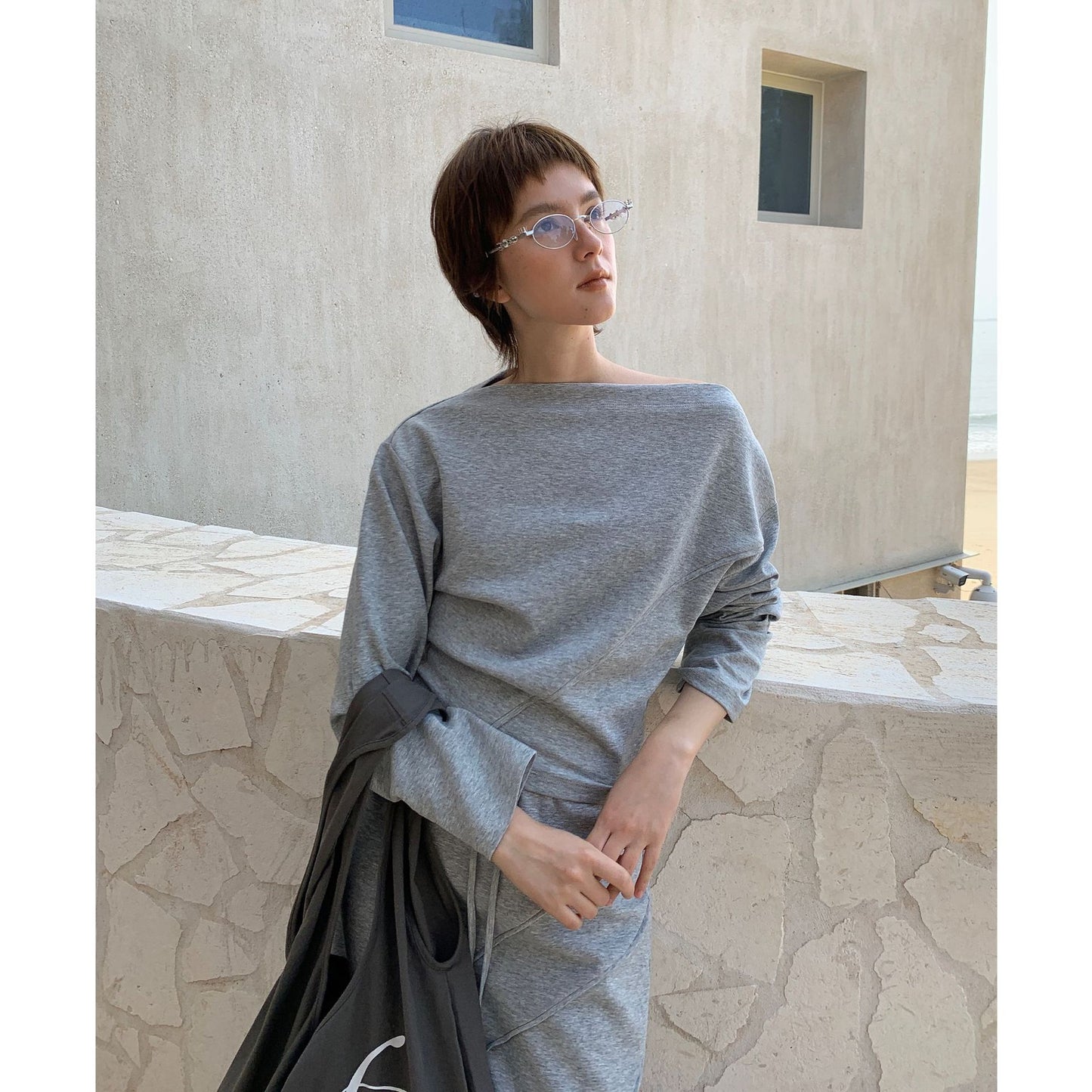 Dame afslappet oversized sweatshirt med innovativ skæreteknik og moderne accenter Stilla