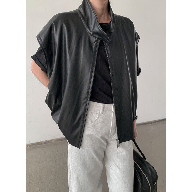 Dame afslappet kunstlæderveste med høj krave og sidelommer med lynlås Stilla