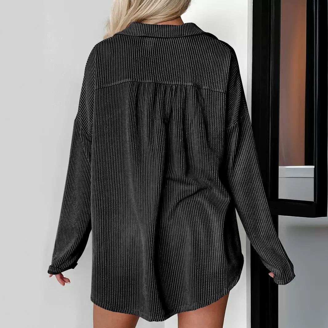 Dame afslappet langærmet bluse med struktureret design og praktisk brystlomme Stilla