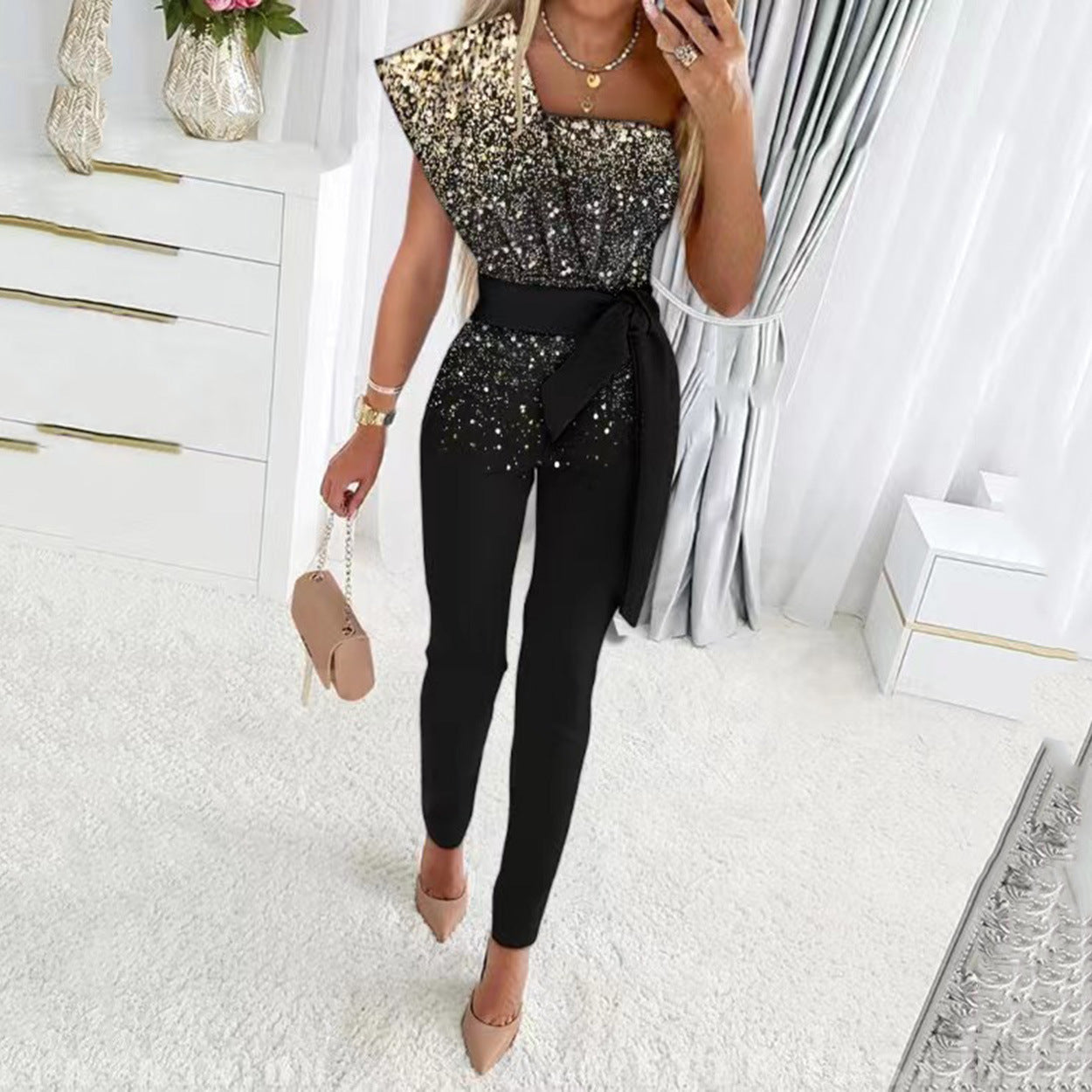 Dame elegant jumpsuit med asymmetrisk snit og glitrende overdel Stilla