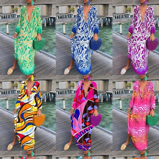 Dame afslappet strandkjole med dyb V-hals og moderne mønstre Stilla