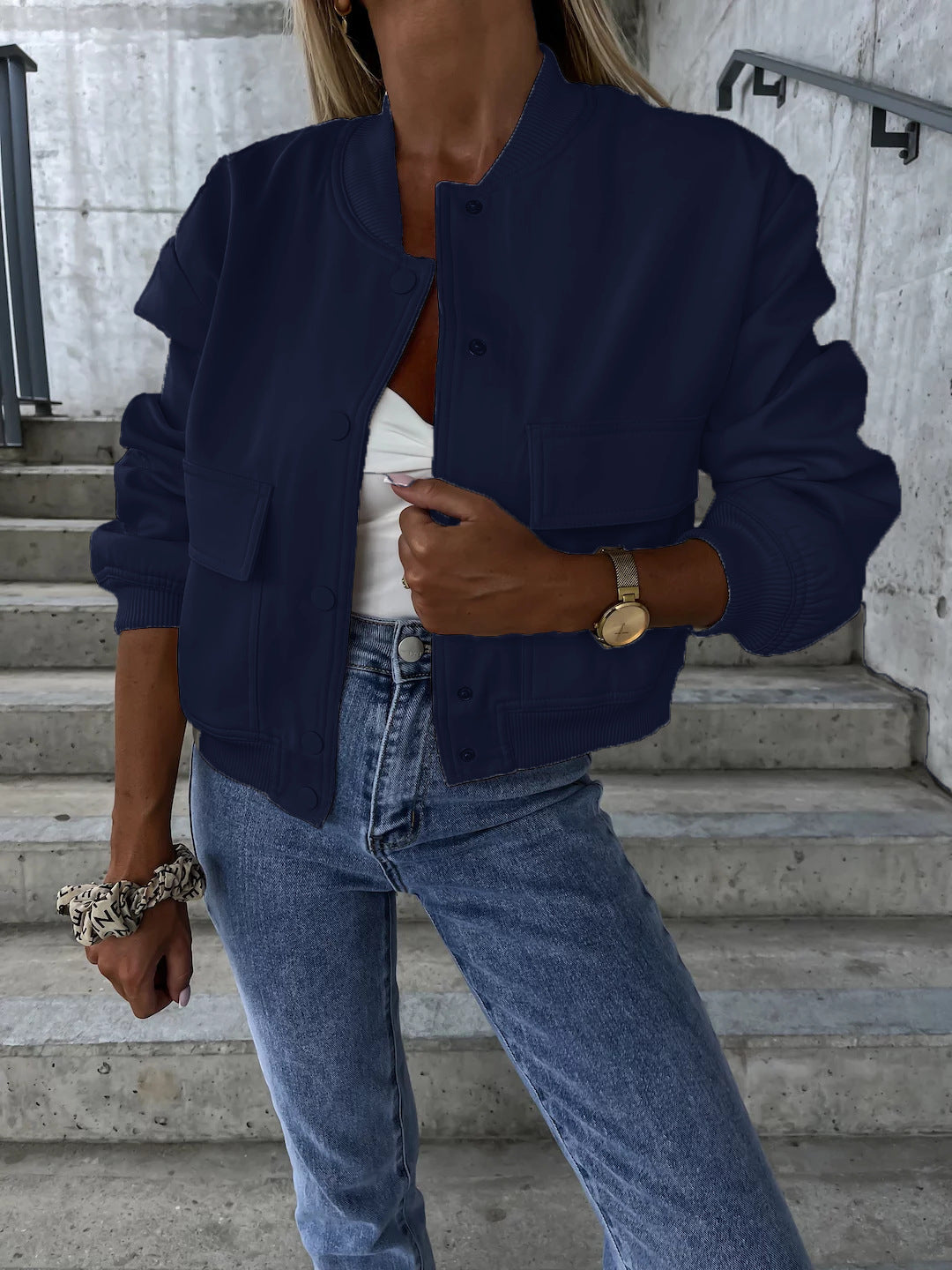 Dame afslappet bomberjakke med lommer og tryknaplukning Stilla