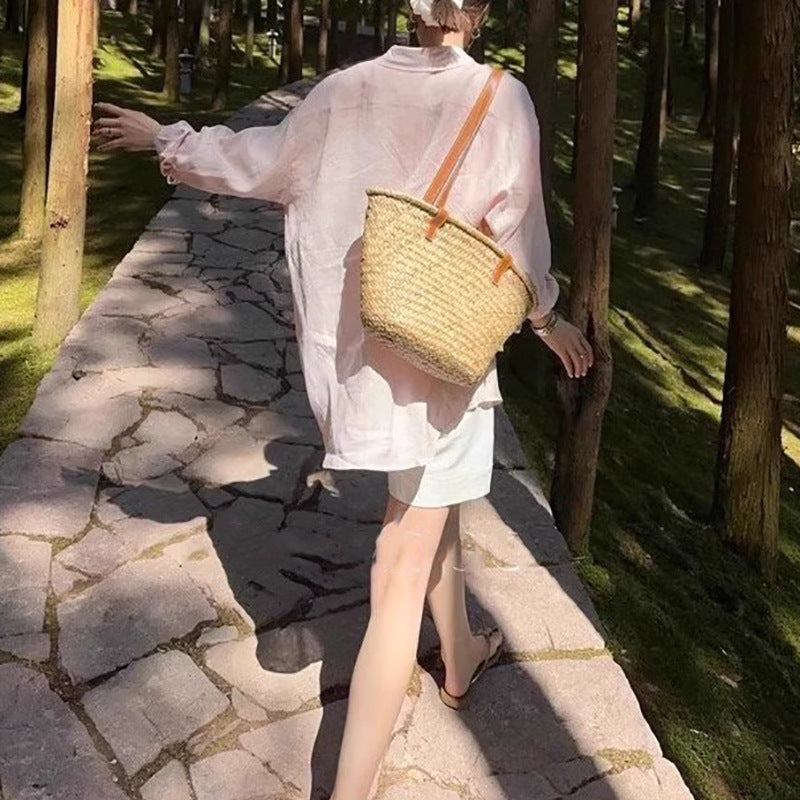 Dame afslappet bluse i let bomuldsblanding med fine knapdetaljer Stilla