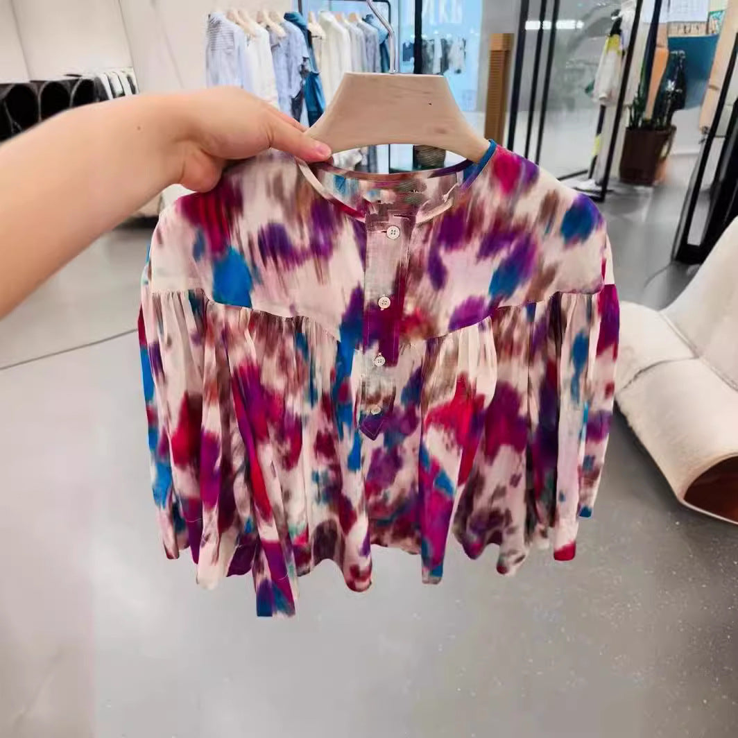 Dame afslappet bluse med uregelmæssigt mønster og dekorative knapdetaljer Stilla