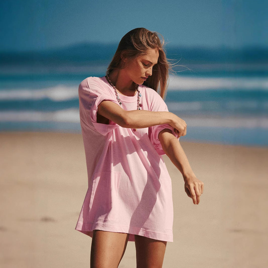 Dame afslappet kortærmet T-shirt kjole med dyb V-udskæring og praktiske lommer Stilla