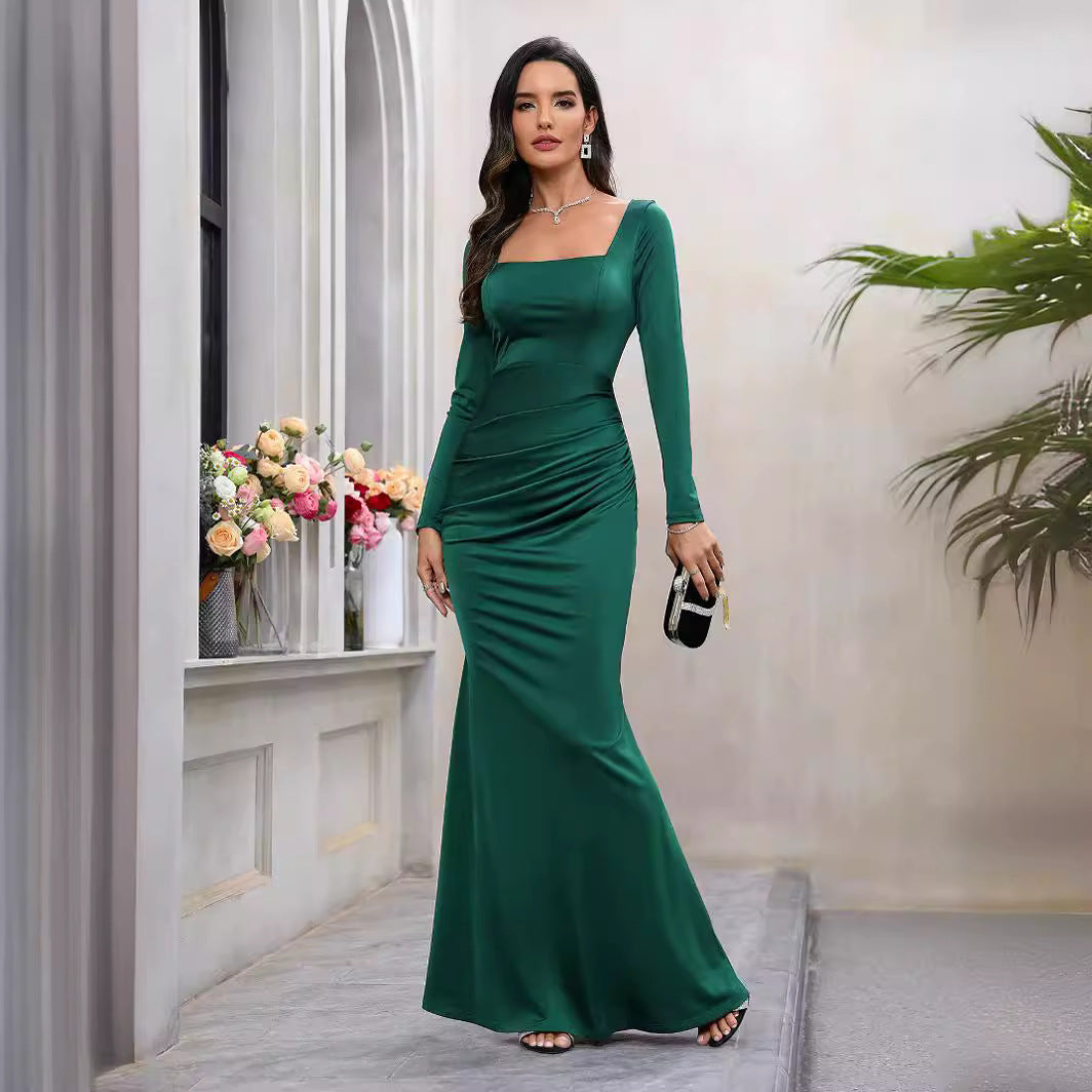 Dame Elegant gulvlængde kjole med smal pasform og gennemsigtige ærmer Stilla