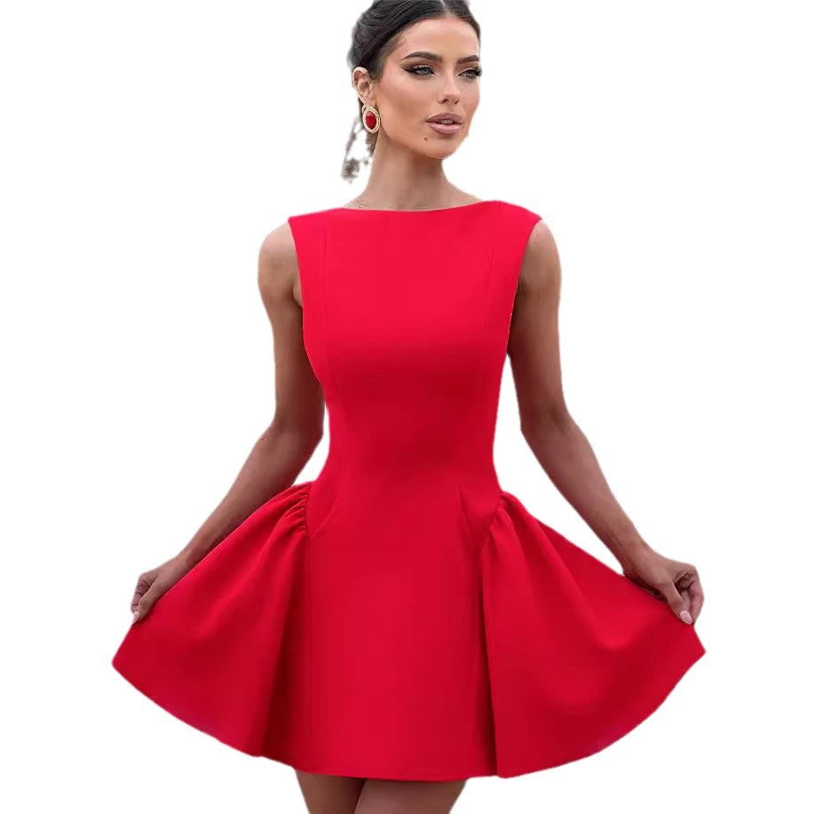 Dame A-linje minikjole med svajende nederdel og elegante taljedetaljer Stilla