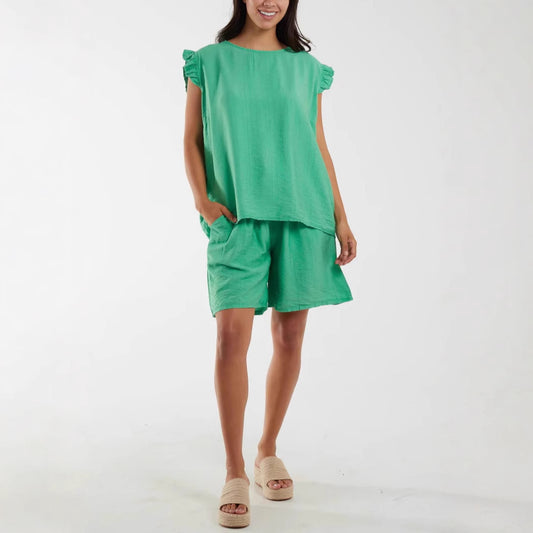 Dame afslappet kortærmet sæt med flæsedetaljer og praktiske lommer Stilla