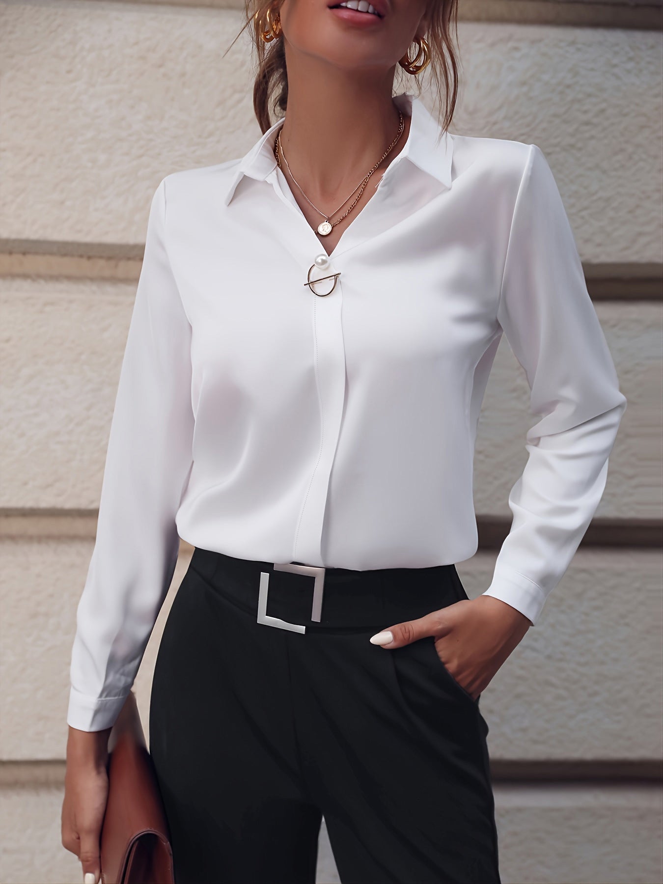 Dame elegant bluse med moderne krave Stilla