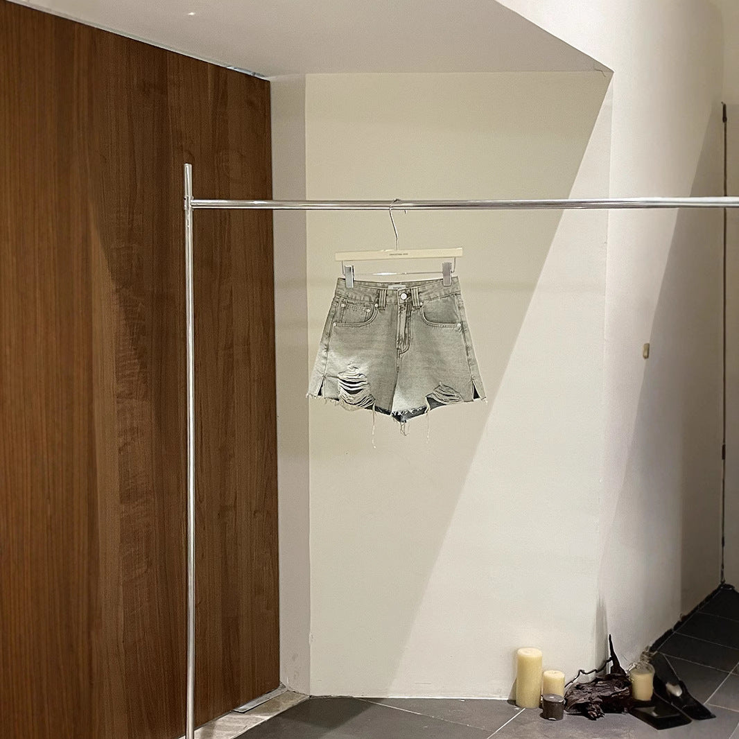 Dame Destroyed Denim-Shorts Stilla