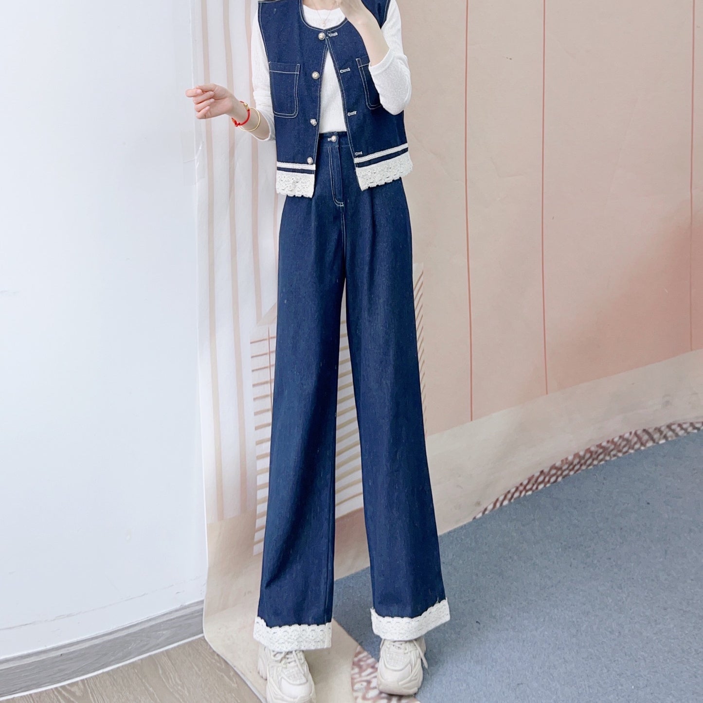 Dame denim vest med høj talje og tætsiddende snit Stilla